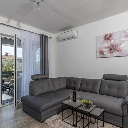 Apartament Natalija1 *