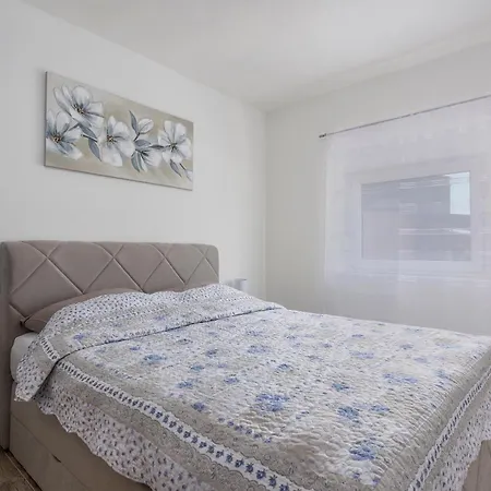 Natalija1 Apartament *